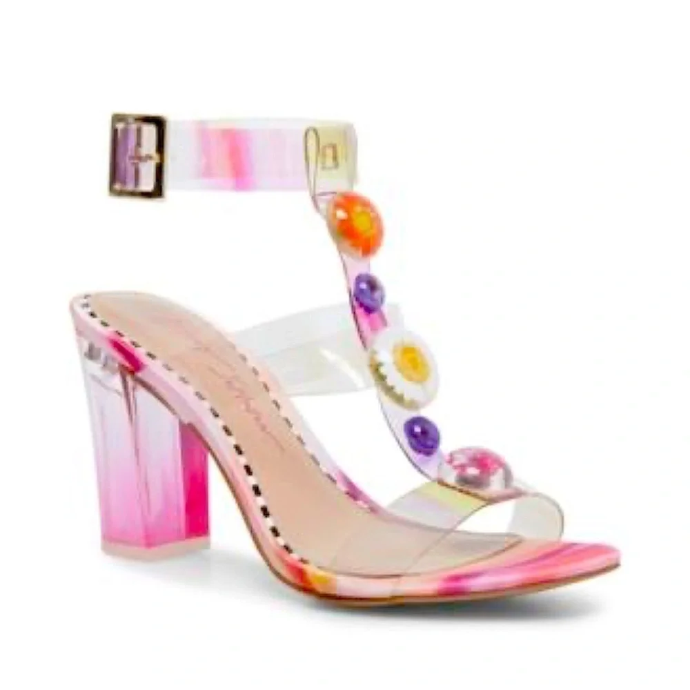 Betsey Johnson step out